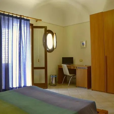 Acqua Di Mare Bed & Breakfast 3*