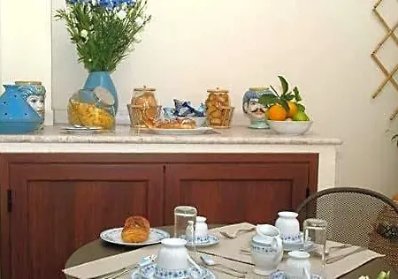 Acqua Di Mare לינה וארוחת בוקר